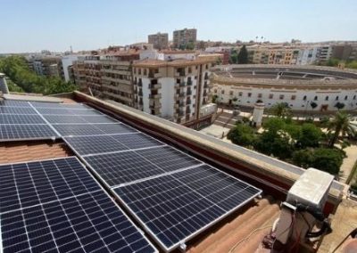 instalacion de placas solares en jaén en bloque de viviendas