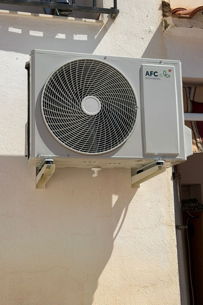 Instalación aire acondicionado Córdoba — unidad exterior AFC Renovables